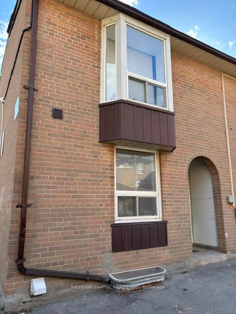 John Garland Boulevard #73, Toronto, ON M9V 1N8
