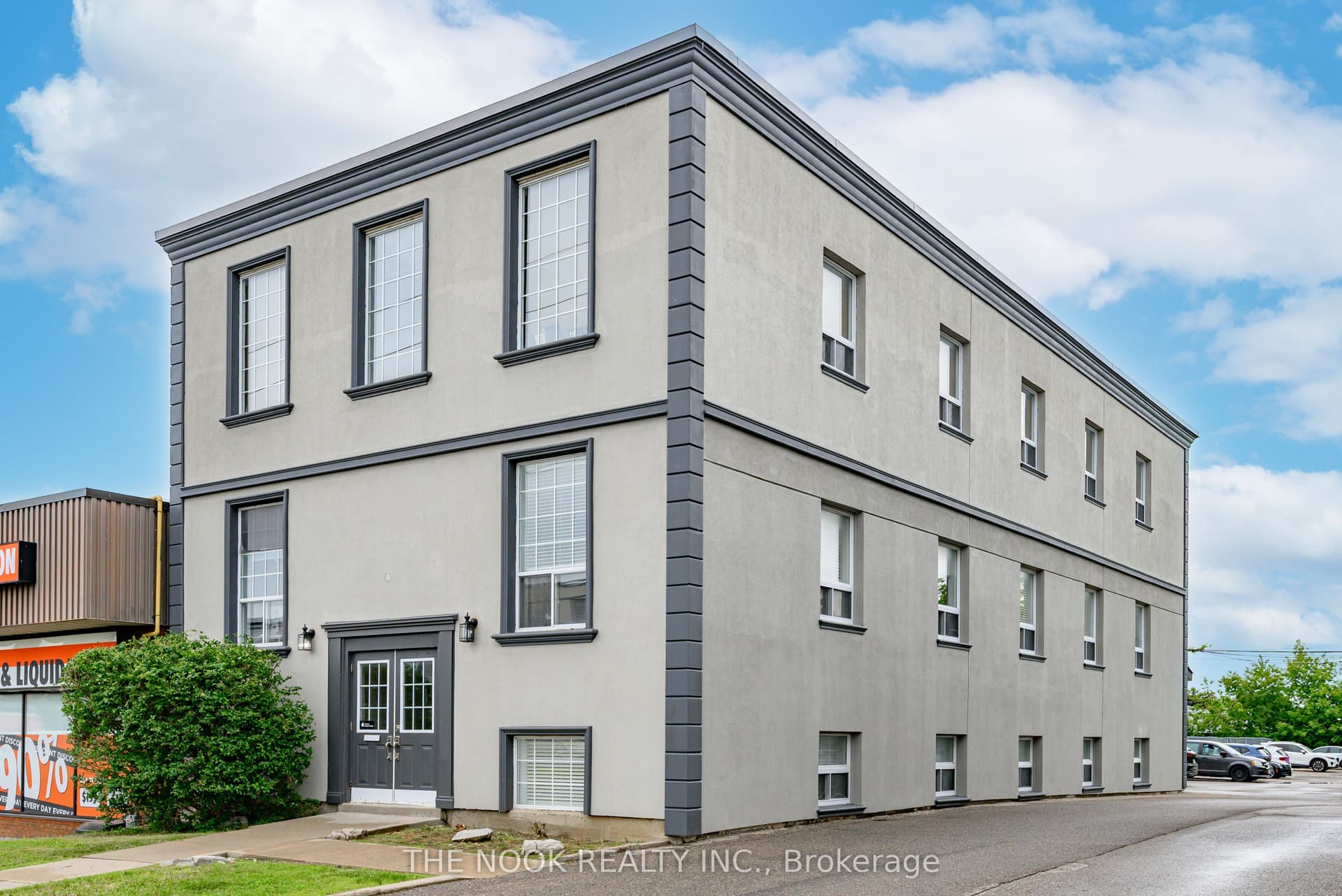 King Street W 2B, Oshawa, ON L1J 2J8