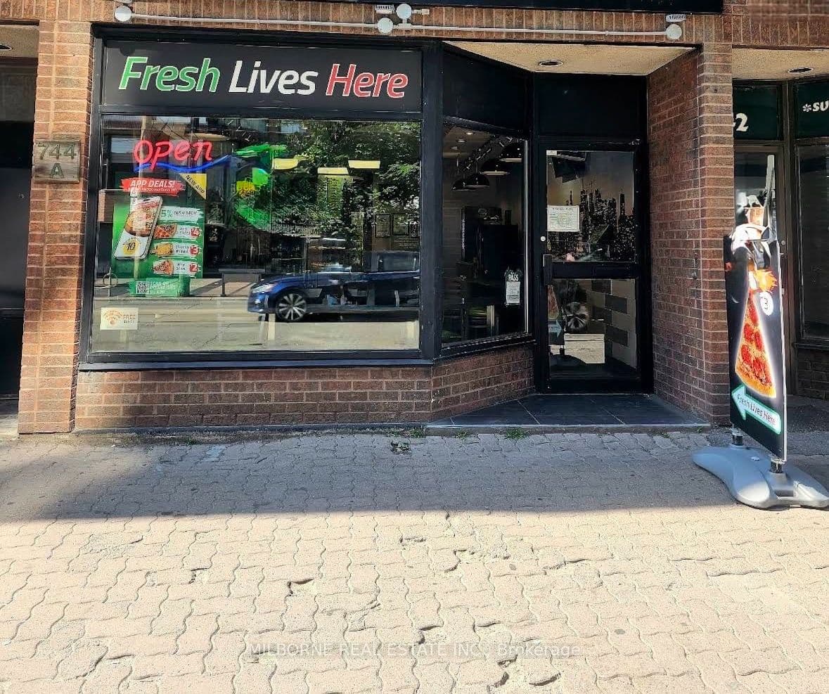 King Street W, Toronto, ON M5V 1N3