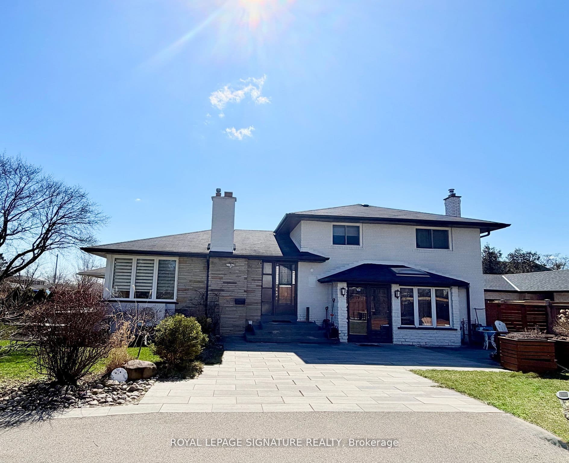 Harcourt Crescent, Mississauga, ON L4Y 1W3