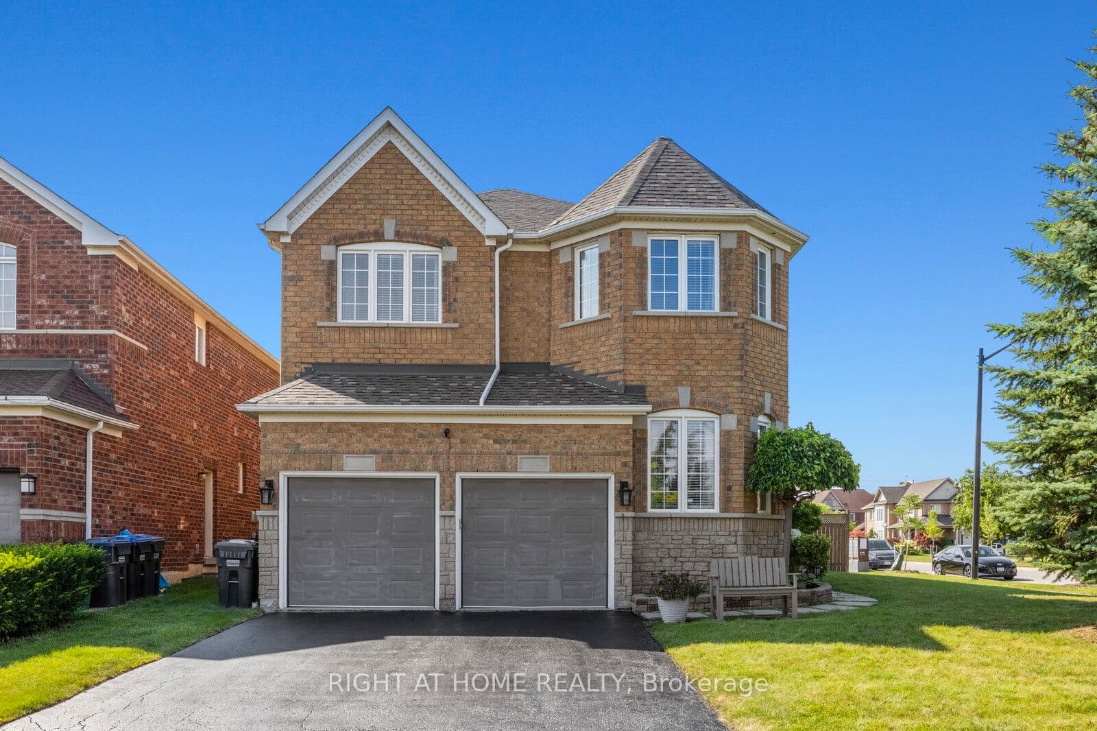 Sebastian Drive, Mississauga, ON L5M 7N8