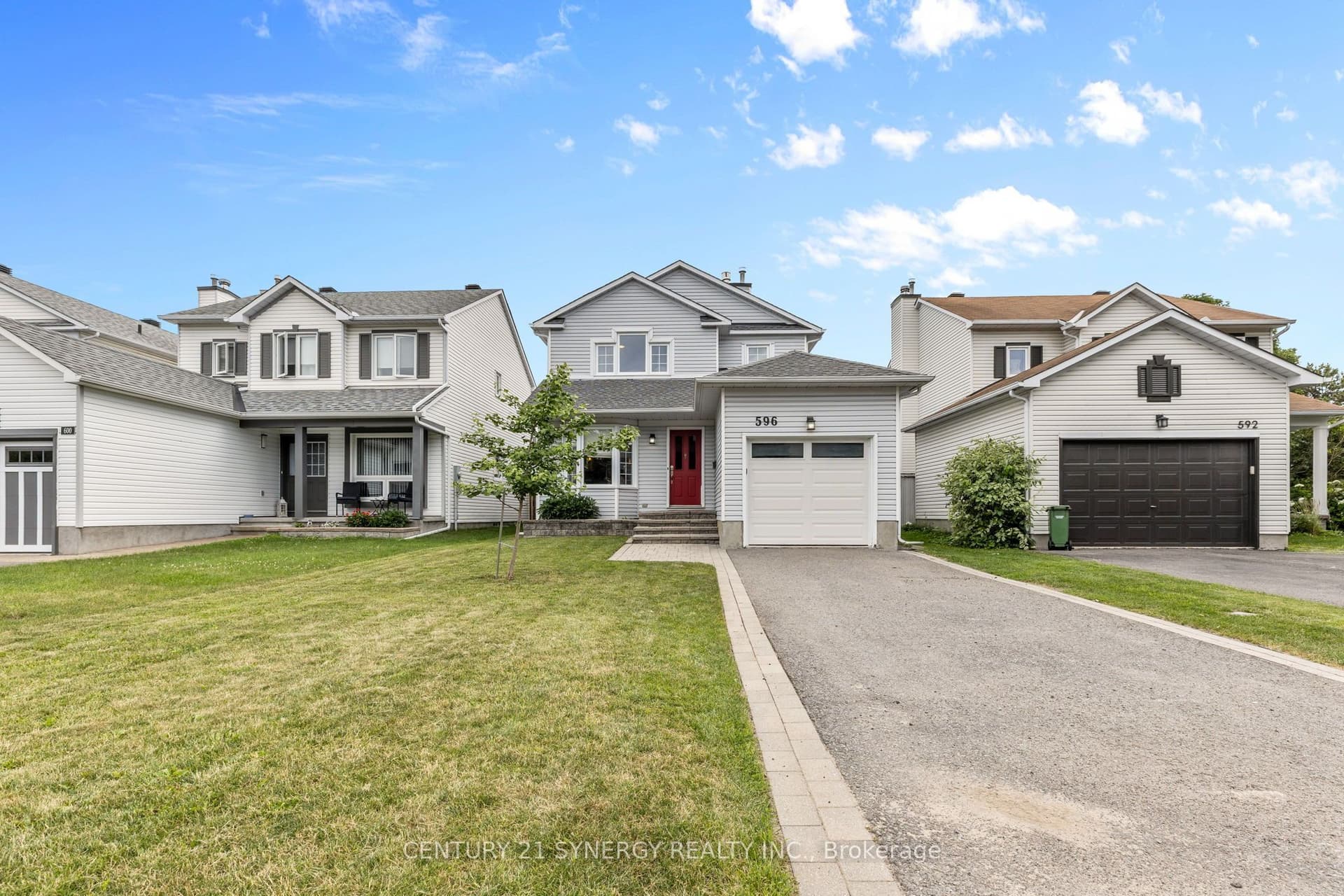 Deancourt Crescent, Orleans - Cumberland and Area, ON K4A 3G5