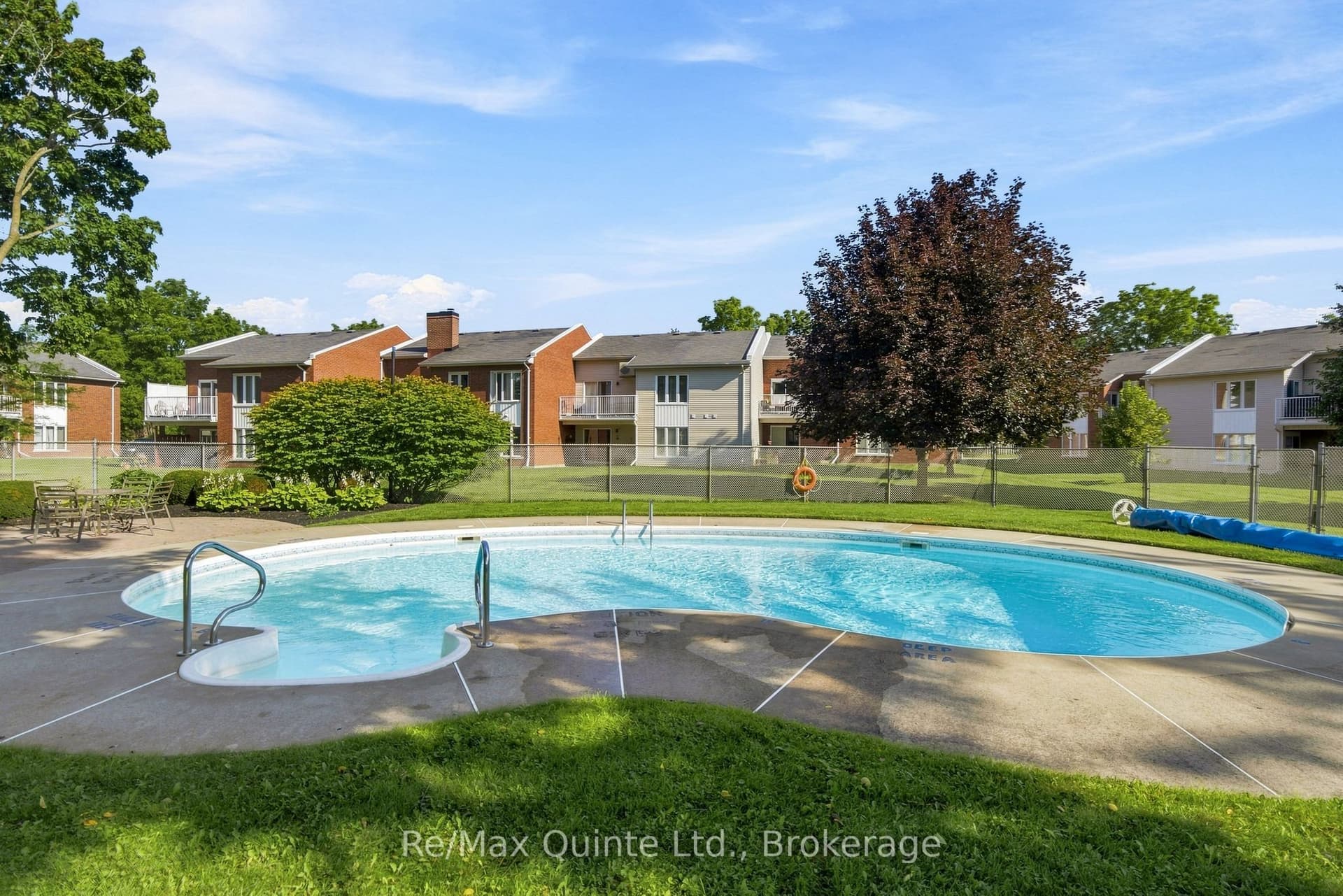 Herchimer Avenue 10, Belleville, ON K8N 4G7