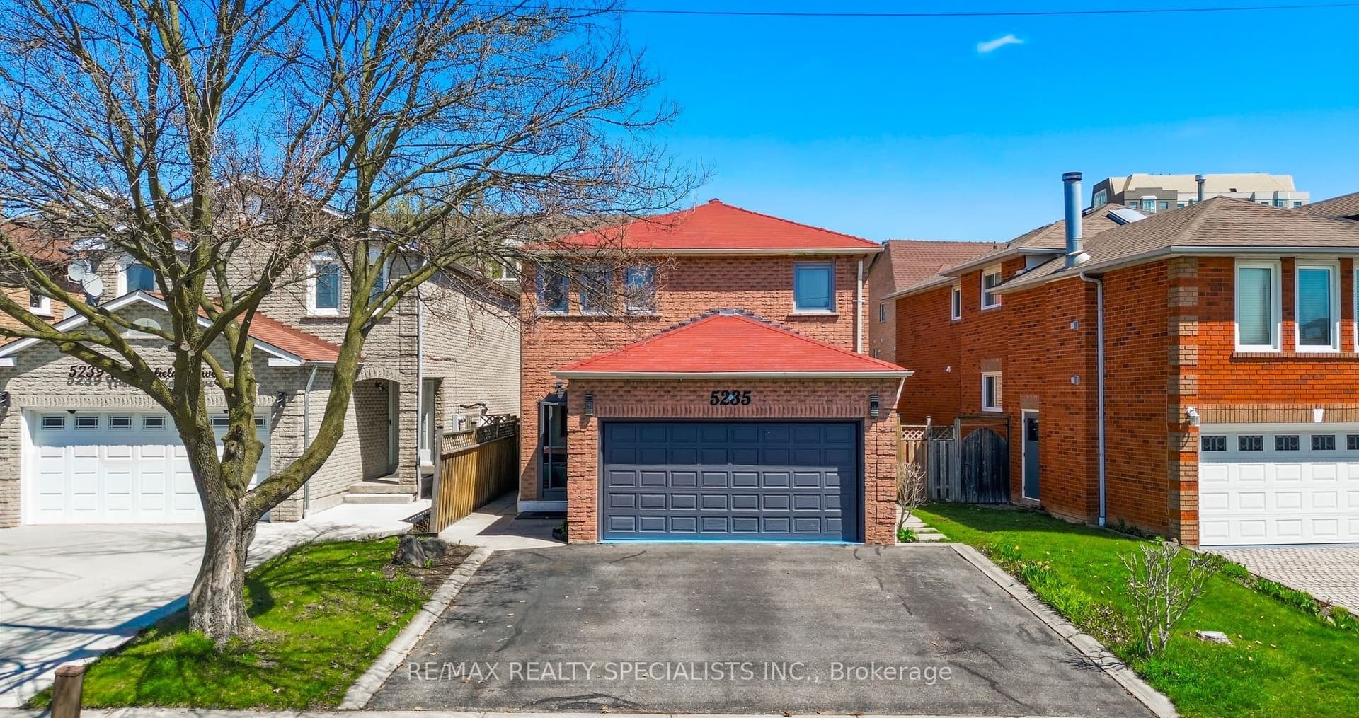 HUNTINGFIELD Drive, Mississauga, ON L5R 2L3
