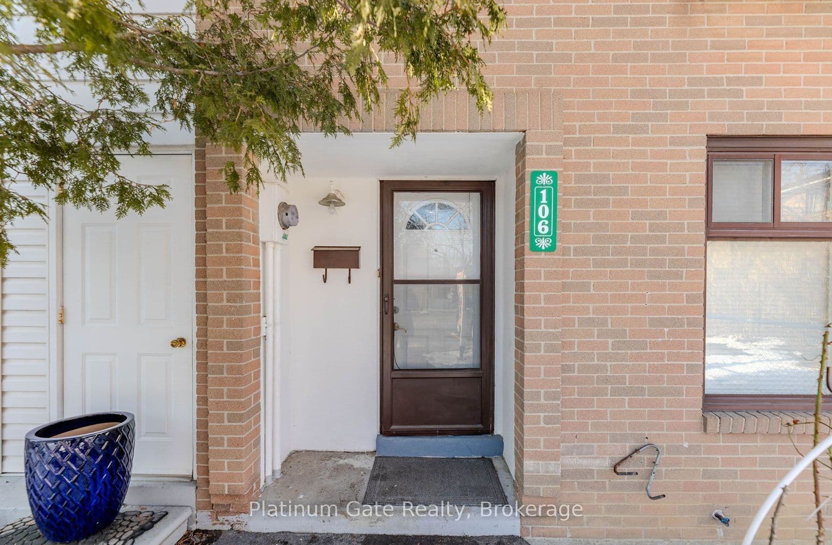 Fleetwood Crescent 309, Brampton, ON L6T 2E5
