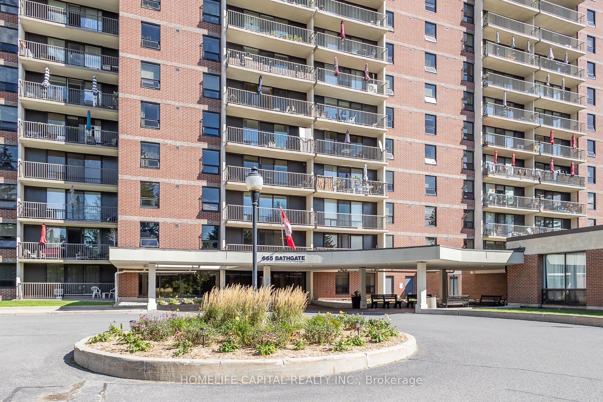 Bathgate Drive 408, Overbrook - Castleheights and Area, ON K1K 3Y4