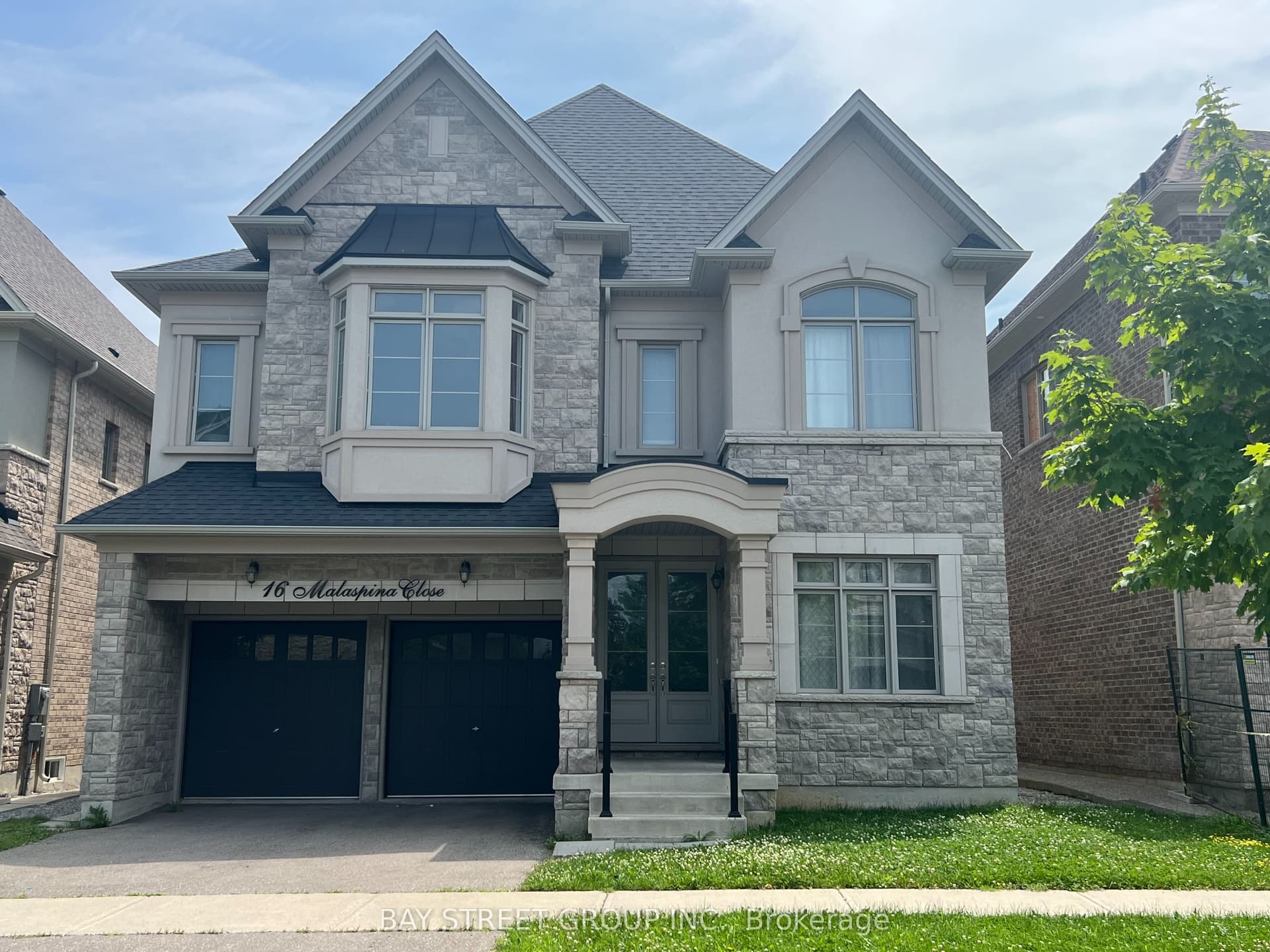 Malaspina Close, Brampton, ON L6Y 6E2