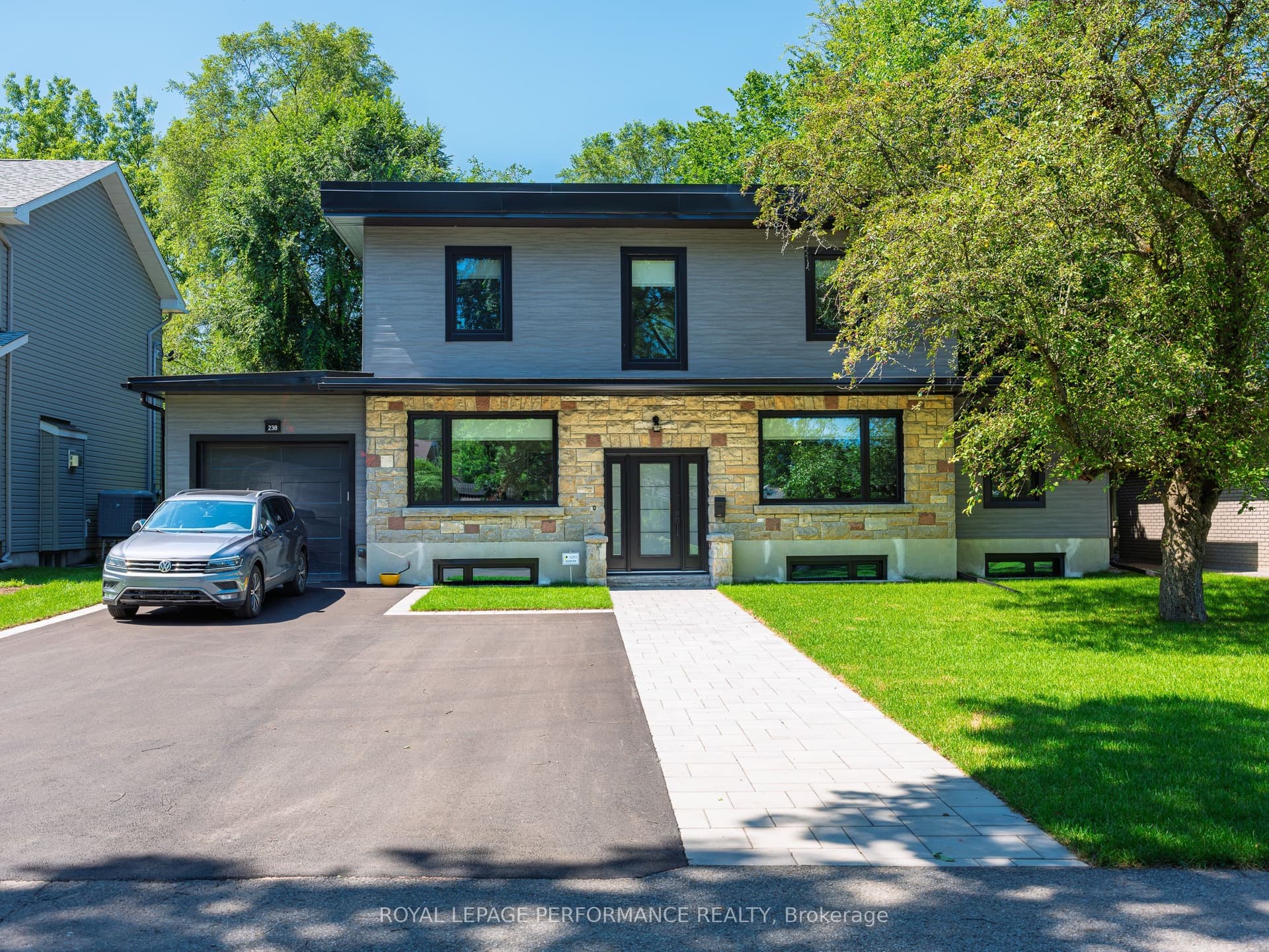 Island Park Drive, Westboro - Hampton Park, ON K1Y 0A4