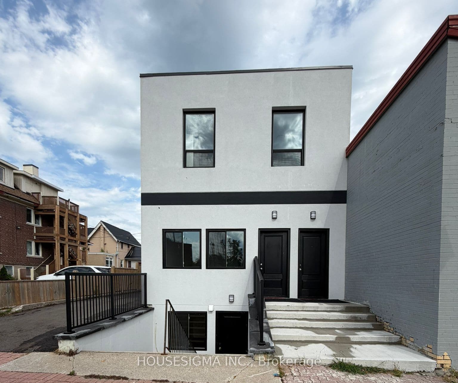 West Street N Main Floor Unit, Orillia, ON L3V 5B8